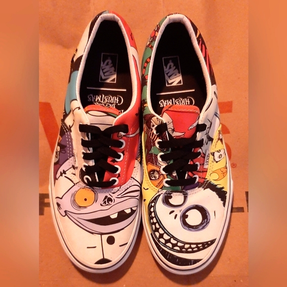 Vans X Disney The Nightmare Before Christmas "Halloweentown" Era - Picture 11 of 16